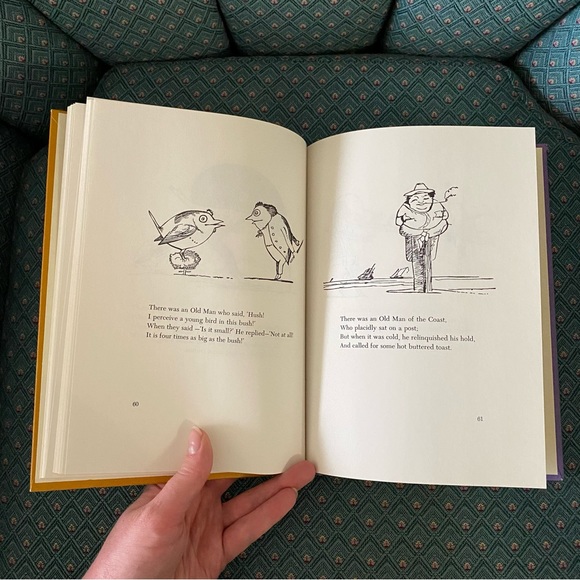 Dandelion Library Book; Best Loved Fables of Aesop & Nonsense Alphabets. - Picture 12 of 13